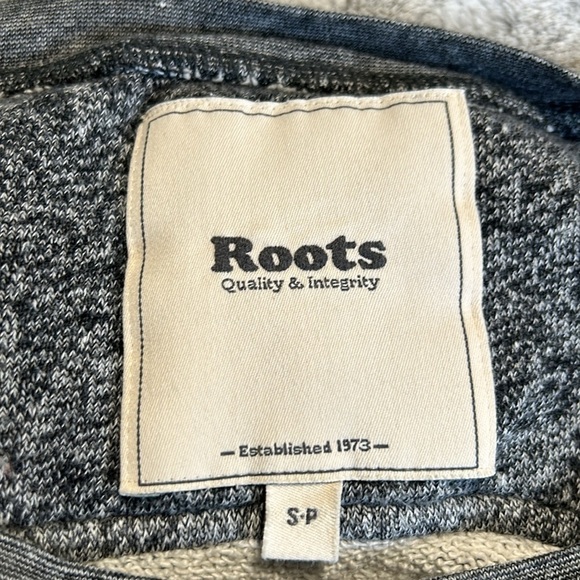 Roots Sleeveless Pullover  Size Small Front Pockets Gray Black‎ Cotton Terry - Picture 3 of 7